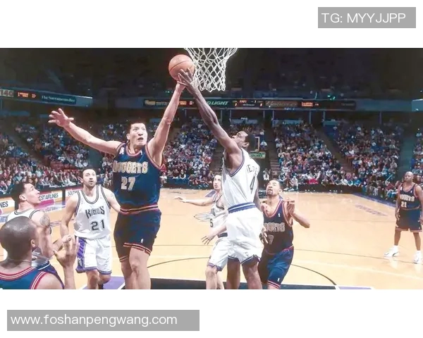 拉塞尔与姚明：两位篮球巨星的传奇交汇与时代影响