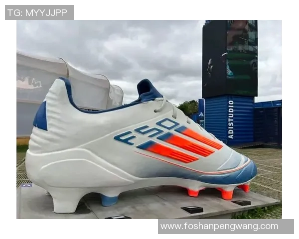 足球明星日常穿着的运动鞋款式与品牌解析